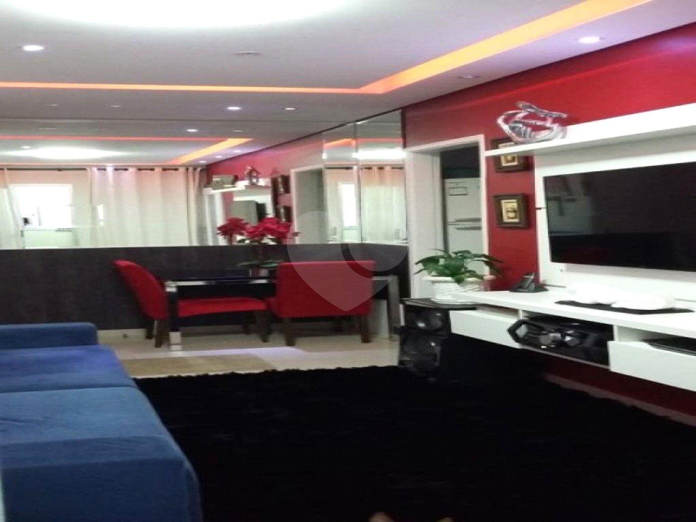 Excelente Apartamento de 02 dormitórios. Venha fazer uma Visita.