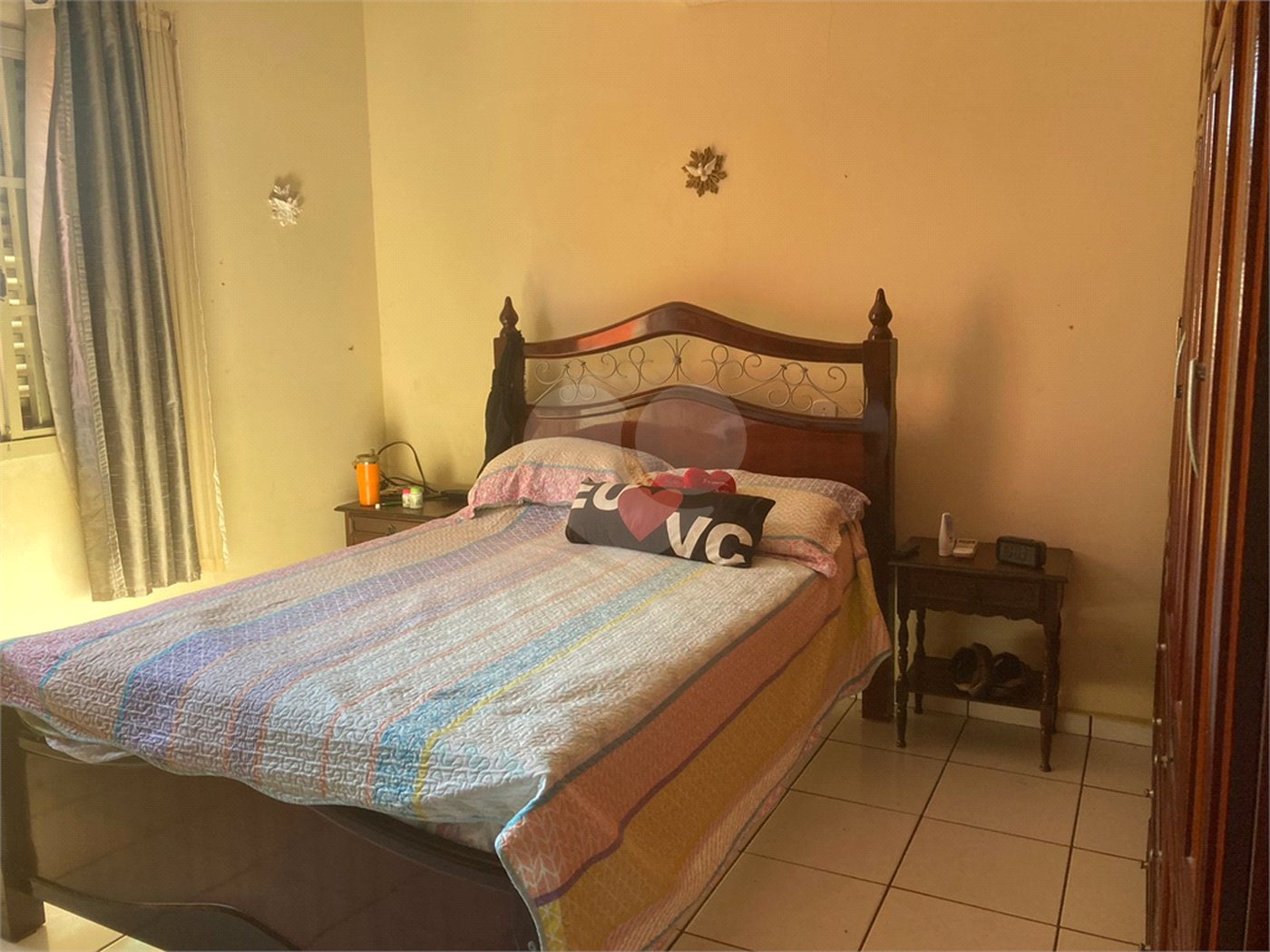Vende-se excelente casa próxima ao Centro