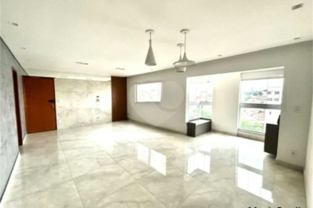 Apartamento com 138m², 3 dormitórios, sendo 3 suítes, 2 vagas de garagem, à venda na Vila Valparaiso em Santo André.