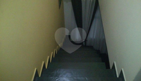 Sobrado à venda com 4 quartos, sendo 1 suíte, em Vila Nova Cachoeirinha, São Paulo, SP
