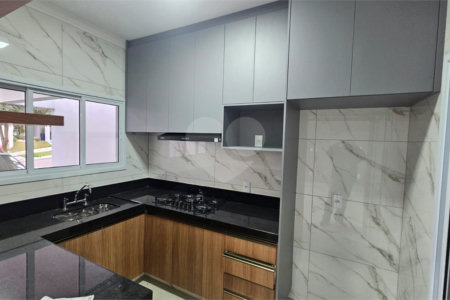 Casa à venda ou para alugar com 3 quartos, sendo 1 suíte, no condomínio Jardim Park Real, Indaiatuba - SP