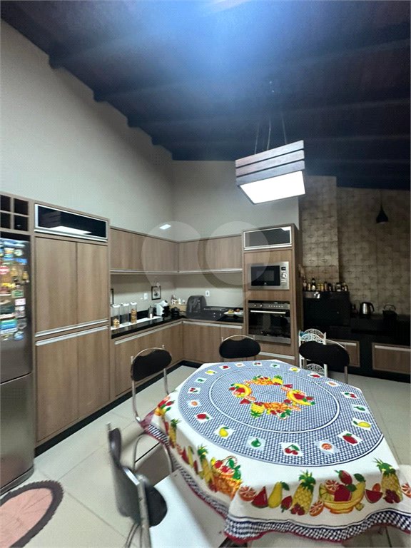 Casa à venda com 6 suítes em Pedro Juan Caballero, Amambay
