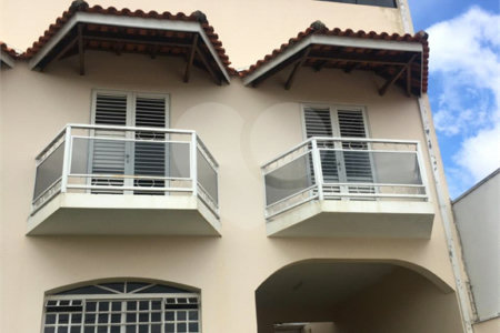 Sobrado à venda com 4 quartos, sendo 1 suíte, em Vila Rubens, Indaiatuba, SP