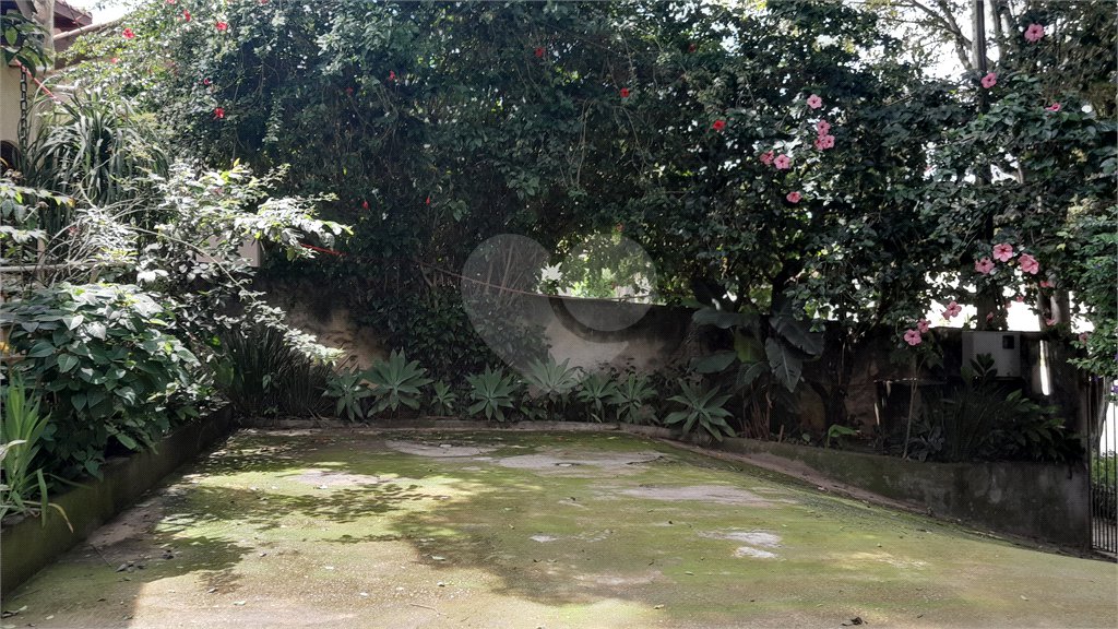 Sobrado à venda com 6 quartos, sendo 4 suítes, em Retiro das Fontes, Atibaia, SP