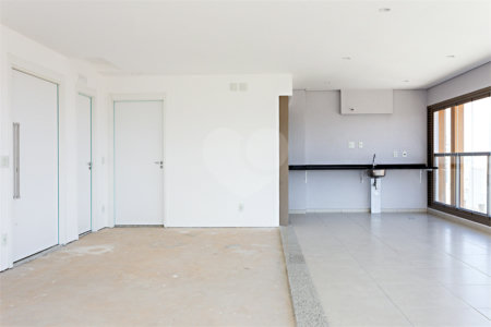 Apartamento à venda com 3 suítes em Sumarezinho, São Paulo, SP