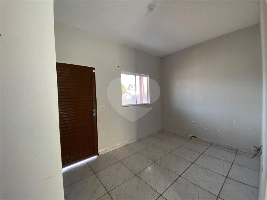Casa Térrea à venda com 2 quartos em Petrópolis, Várzea Grande, MT
