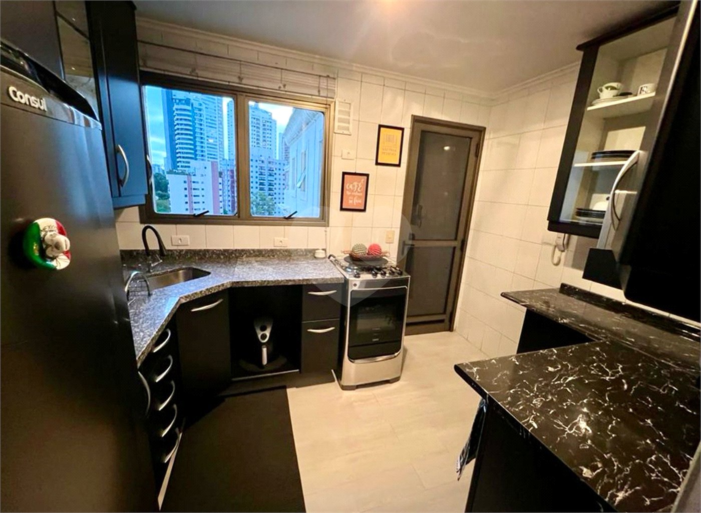 Apartamento à venda com 3 quartos, sendo 1 suíte,  em Vila Andrade, São Paulo, SP