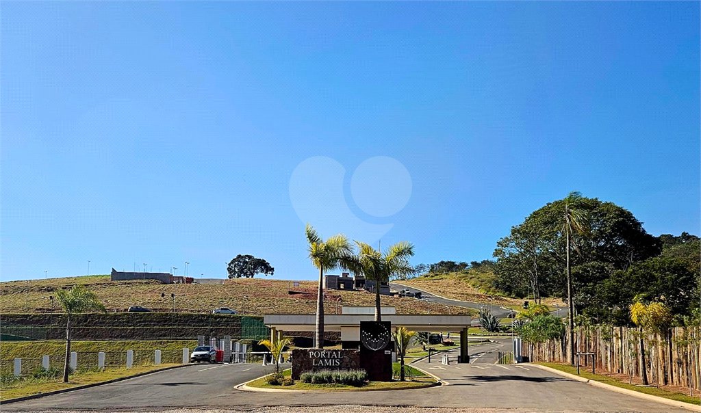 Terreno à venda no condomínio Portal Lamis, Bom Jesus dos Perdões - SP