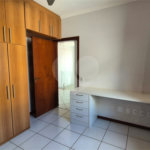 Casa à venda com 4 quartos, sendo 2 suítes, no condomínio Residencial Grape Village, Vinhedo - SP