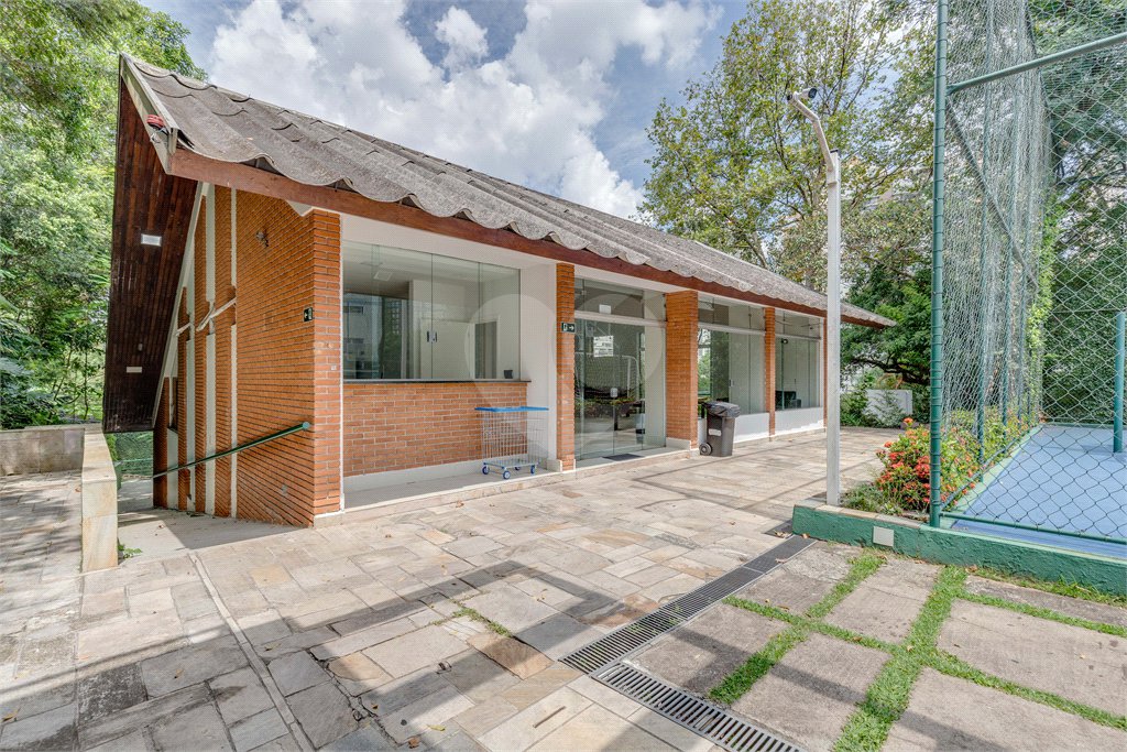 Casa à venda com 4 suítes no condomínio Granja do Morumbi, São Paulo - SP