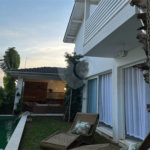 SOBRADO MOBILIADO DE 199,0 M² COM 02 SUITES, 04 VAGAS E PISCINA PARA VENDA NO JARDIM VIRGINIA BIANCA