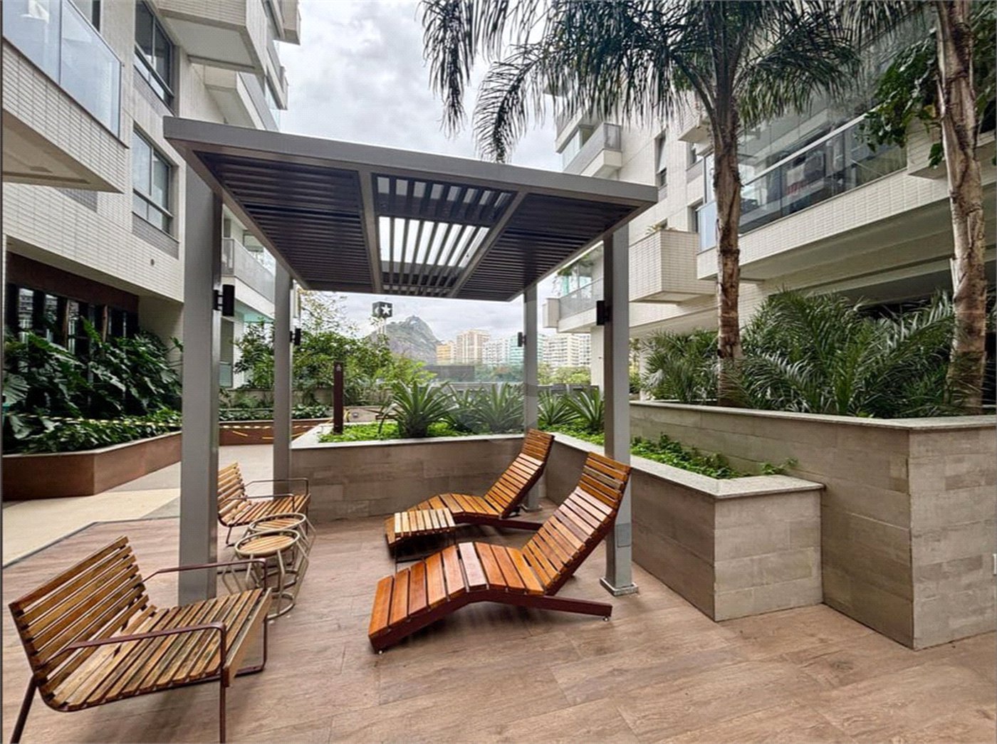 Apartamento à venda com 3 quartos, sendo 2 suítes, em Botafogo, Rio de Janeiro, RJ