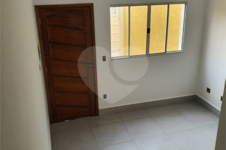 Sobrado à venda com 2 quartos em Vila Ponte Rasa, São Paulo, SP