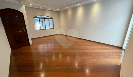 Sobrado à venda com 3 quartos, sendo 2 suítes, em Vila Palmeiras, São Paulo, SP