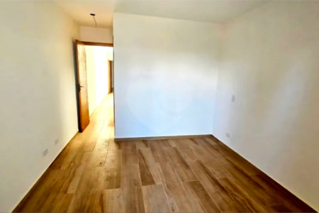 Casa à venda com 3 quartos, sendo 1 suíte, em Cidade dos Bandeirantes, São Paulo, SP
