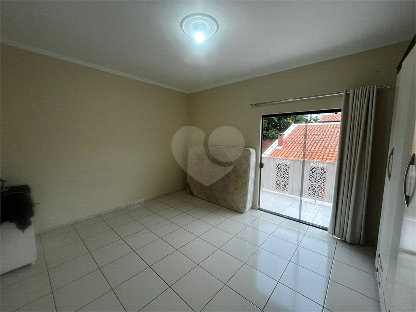 Casa à venda com 3 quartos, sendo 1 suíte, em Jardim Itália, Itapetininga, SP