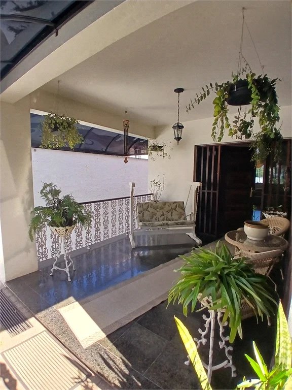 Sobrado à venda com 4 quartos, sendo 2 suítes,  em Jardim Leonor, São Paulo, SP