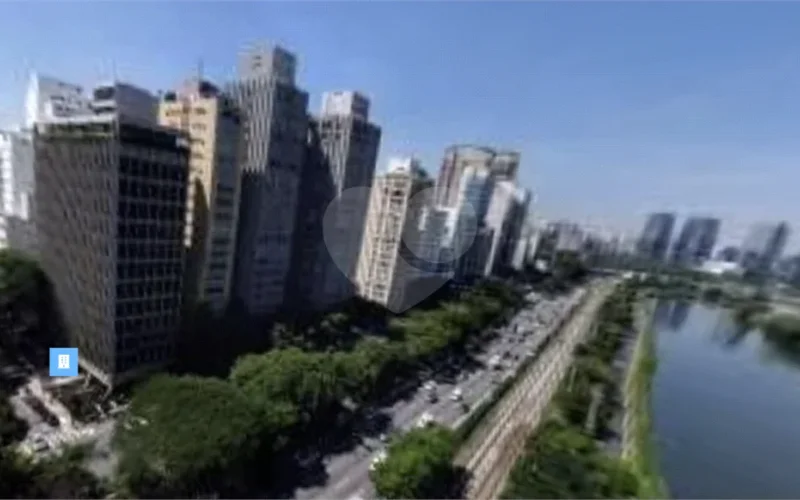 Sala comercial de 198m² com vista em Pinheiros