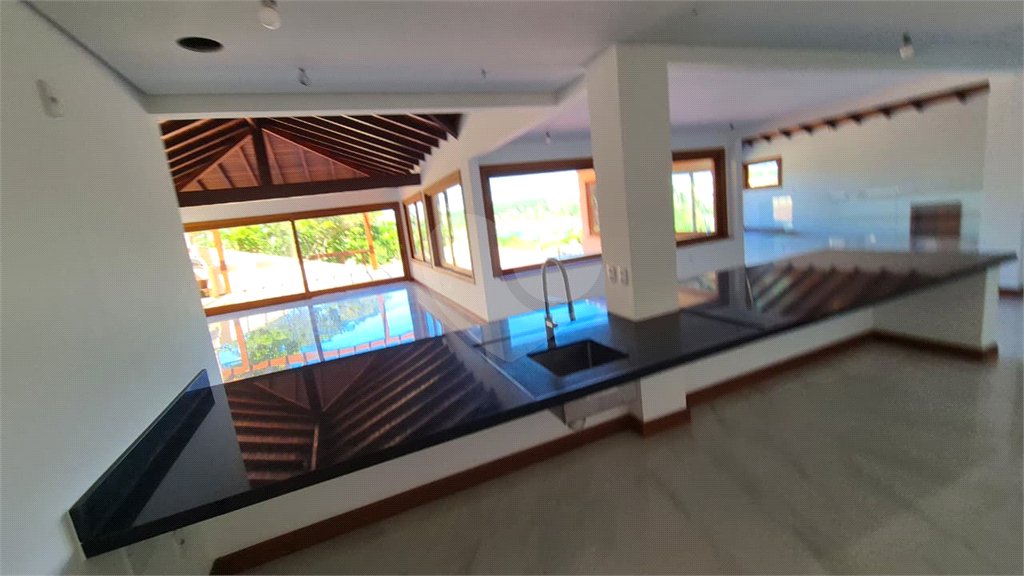 Casa à venda com 8 quartos, sendo 7 suítes, em Ferradura, Armação dos Búzios, RJ