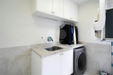 Apartamento à venda com 2 quartos, sendo 1 suíte,  em Vila Olímpia, São Paulo, SP