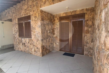 Casa Térrea à venda com 2 quartos, sendo 1 suíte, em Campo Grande, Rio de Janeiro, RJ