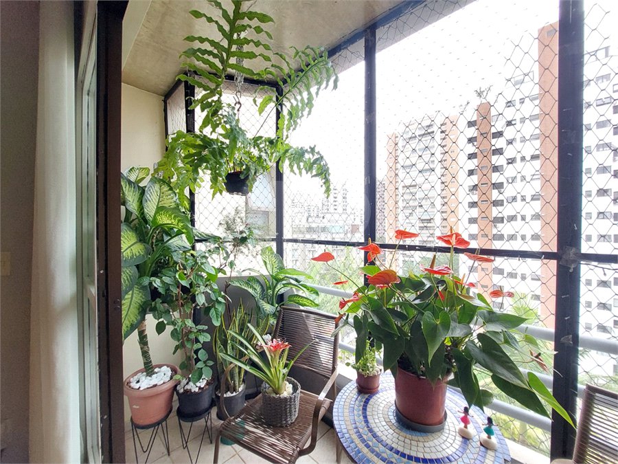 Apartamento à venda com 3 quartos, sendo 1 suíte, em Real Parque, São Paulo, SP