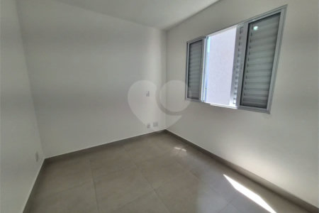 Apartamento à venda com 2 quartos em Vila Mangalot, São Paulo, SP