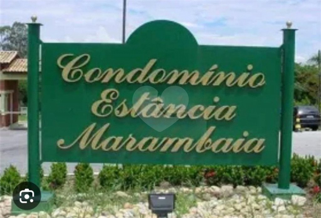 Casa à venda com 3 quartos, sendo 1 suíte, no condomínio Estância Marambaia, Vinhedo - SP