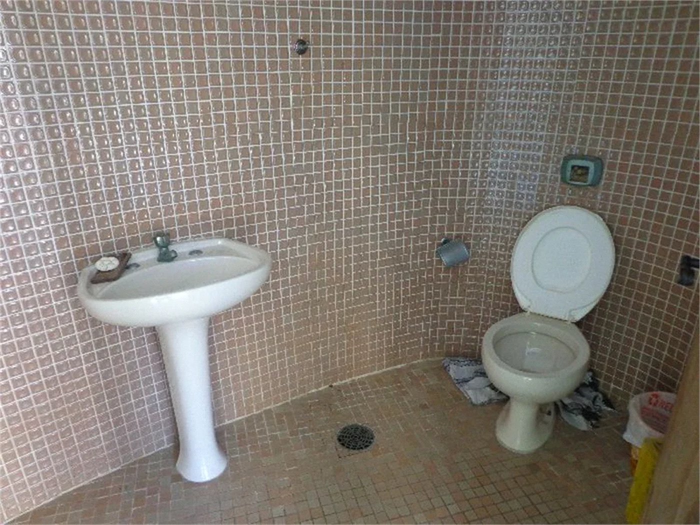 Cobertura à venda ou para alugar com 7 quartos, sendo 2 suítes, em Vila Andrade, São Paulo, SP