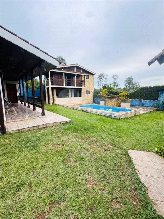 Chácara à venda com 6 quartos, sendo 2 suítes, em Jardim Dora, Suzano, SP