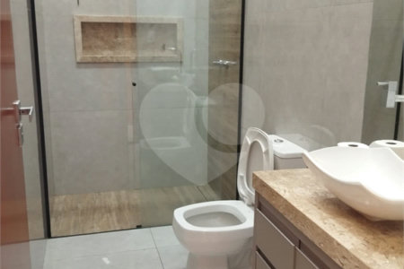 Casa para alugar com 3 quartos, sendo 1 suíte, no condomínio Residencial Reserva do Campo, Araraquara - SP