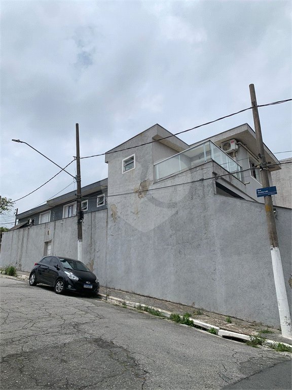 Sobrado à venda com 3 suítes em Vila Nivi, São Paulo, SP
