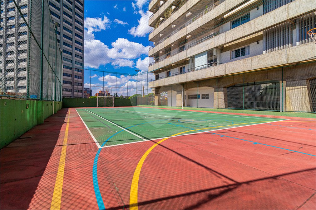 Apartamento à venda com 3 quartos, sendo 1 suíte,  em Alto da Boa Vista, São Paulo, SP