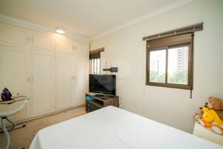 Apartamento à venda com 4 quartos, sendo 2 suítes,  em Vila Suzana, São Paulo, SP