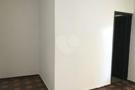Sobrado à venda com 4 quartos, sendo 2 suítes, em Vila Aurora (zona Norte), São Paulo, SP