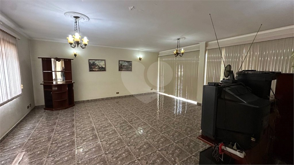 Casa à venda ou para alugar com 5 quartos, sendo 2 suítes, no Centro, Salto, SP