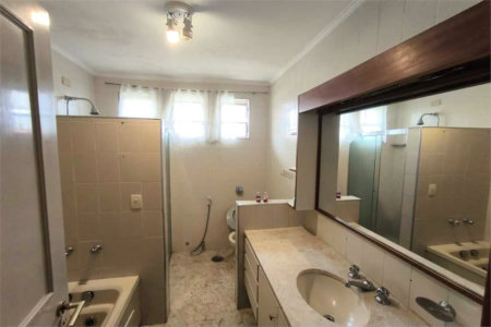 Casa à venda com 5 quartos, sendo 3 suítes, em Brooklin Paulista, São Paulo, SP