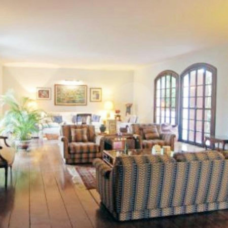 Casa à venda com 5 quartos, sendo 4 suítes, em Alto da Boa Vista, São Paulo, SP