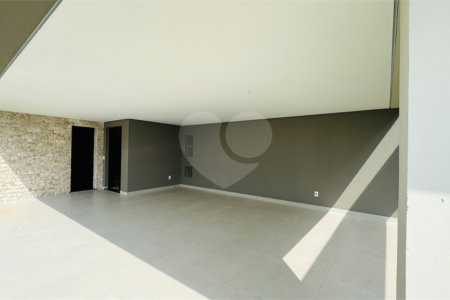 Casa à venda com 3 suítes no condomínio Santa Isabel I, Louveira - SP