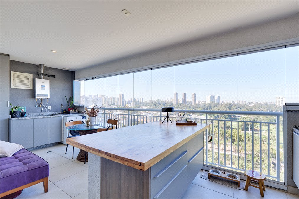 Apartamento à venda com 2 quartos, sendo 1 suíte, em Santo Amaro, São Paulo, SP