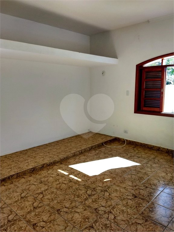 Sobrado à venda com 5 quartos, sendo 1 suíte, em Vila Esperia Ou Giglio, Atibaia, SP
