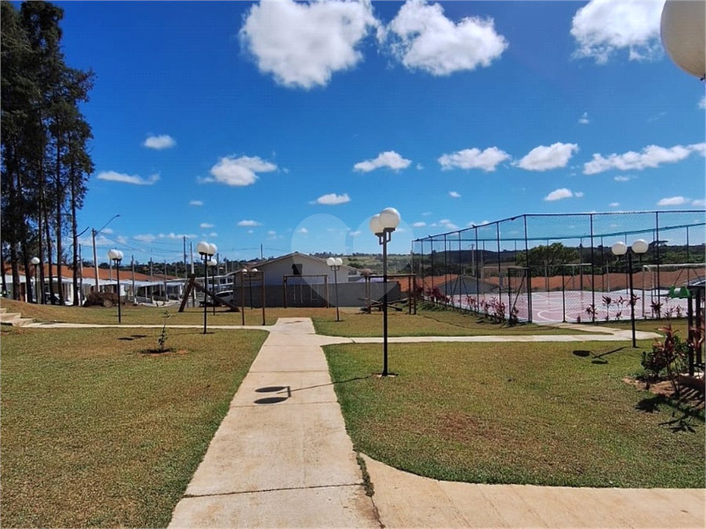 Casa à venda com 2 quartos no condomínio Residencial Parque Imperial, Sorocaba - SP