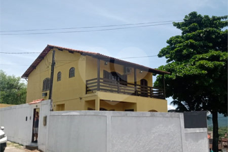 Casa à venda com 5 quartos, sendo 1 suíte, em Campo Grande, Rio de Janeiro, RJ