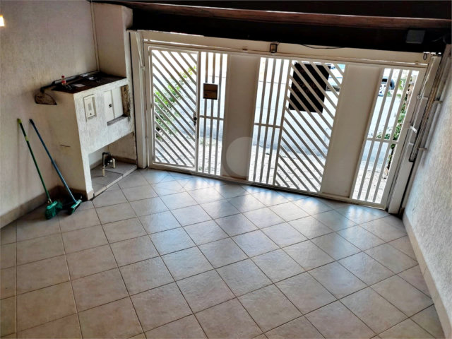 Sobrado à venda com 3 quartos, sendo 1 suíte,  em Vila Medeiros, São Paulo, SP