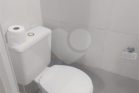 Sobrado à venda com 7 suítes em Vila Romana, São Paulo, SP