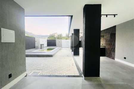 Casa à venda com 3 quartos, sendo 1 suíte, no condomínio Vale dos Sonhos 2, Rio de Janeiro - RJ