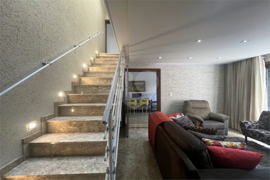 Casa à venda com 4 quartos, sendo 3 suítes, em Vila Guilherme, São Paulo, SP