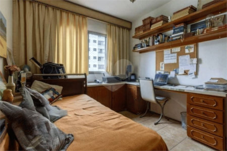 Apartamento à venda com 3 quartos, sendo 1 suíte,  em Vila Andrade, São Paulo, SP