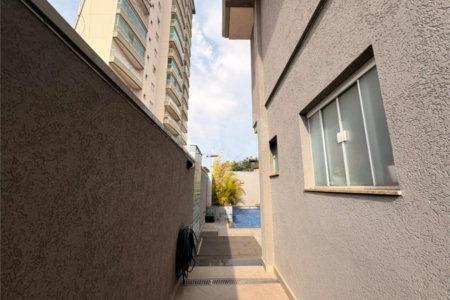 Sobrado à venda com 3 suítes em Vila Milton, Guarulhos, SP