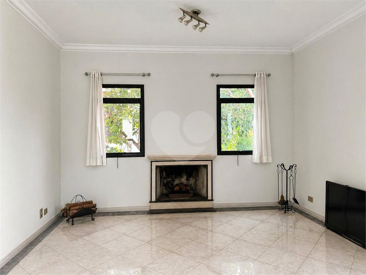 Casa à venda com 5 quartos, sendo 4 suítes, em Butantã, São Paulo, SP